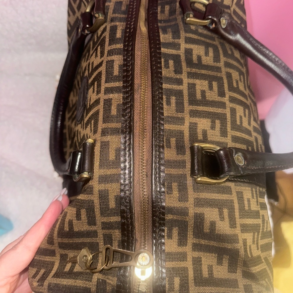 Fendi - Picture 5 of 16